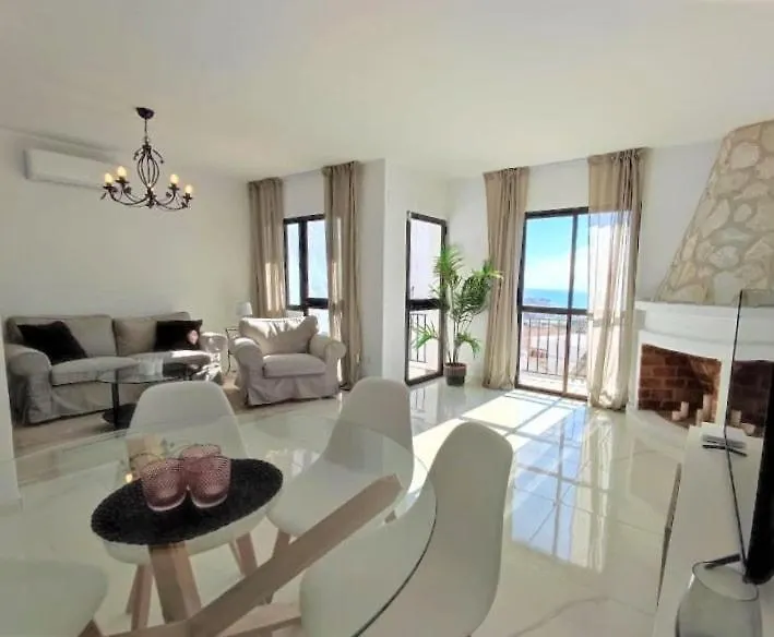 Holiday home Beautiful 4 Bedroom Town House In Punta Lara Nerja
